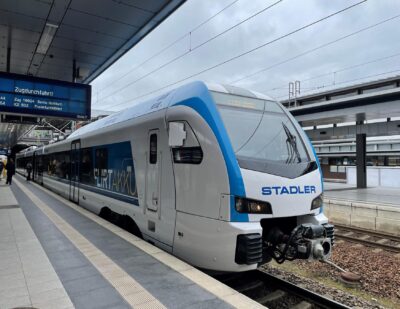 Stadler FLIRT Akku电池列车显示185公里的续航里程