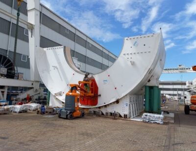 斯卡伯勒地铁扩建隧道掘进机在发货前进行质量控制和测试